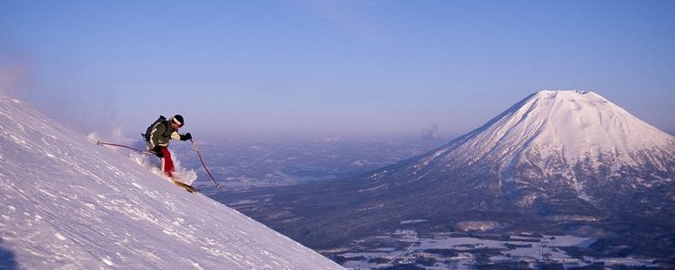 التزلج في اليابان